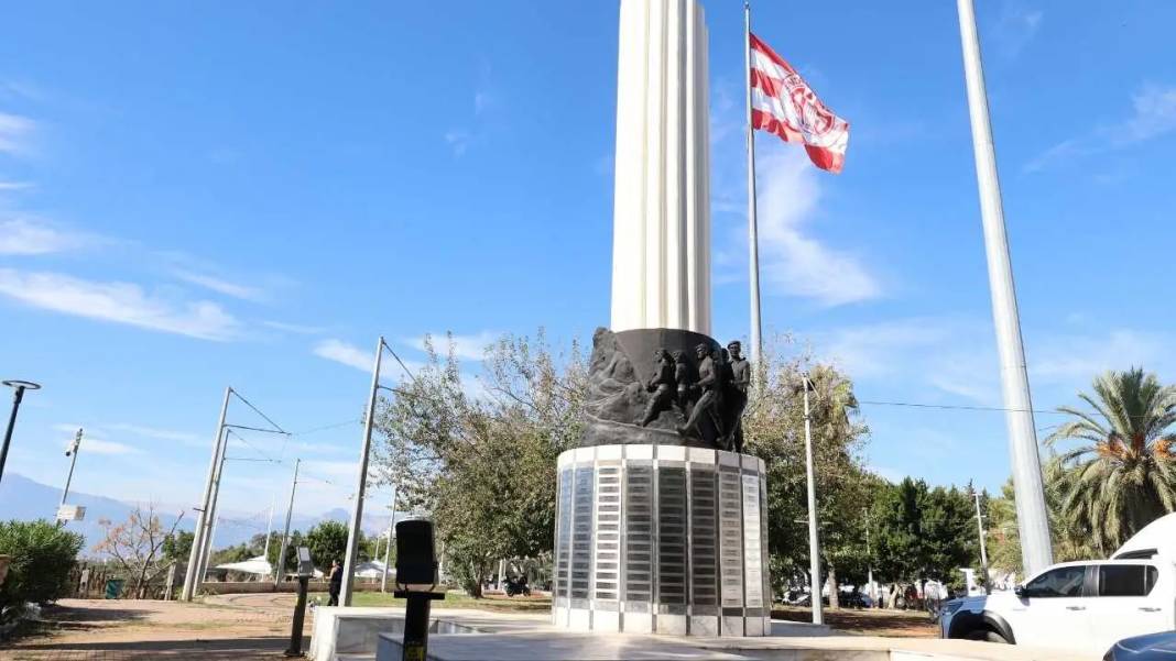 Cumhuriyet Dönemi Antalya Şehitleri Anıtı İçin Anlamlı Dokunuş! 2